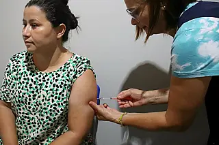 Prefeitura define novos locais para vacinação contra dengue neste sábado