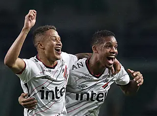 Flamengo entra ganhando de 4 x 0 contra argentinos