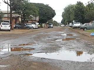 Pesquisa aponta cidade esburacada e Saúde deficiente