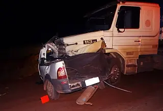 Homem fica preso às ferragens após acidente e vem a óbito
