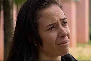 Criança se desespera após receber notícia que iria morar com o pai