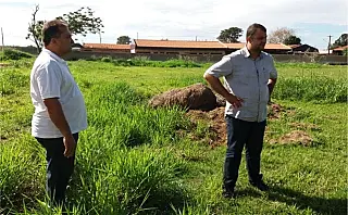 Carlito do Gás pede reativação do campo de futebol do Parque das Nações I