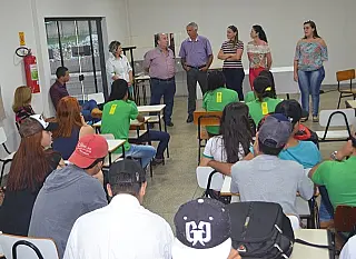 Em parceria com sindicato, escola oferece curso técnico em agropecuária