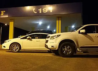 PRF intercepta dois carros que seriam levados para o Paraguai
