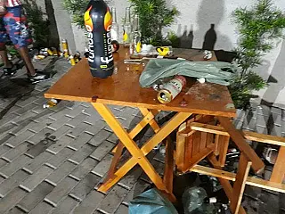 Guarda acaba com festinha regada a bebidas, drogas e com direito a menor armado