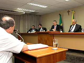CPI pede bloqueio de quase R$ 116 milhões da JBS para ressarcir cofres do Estado