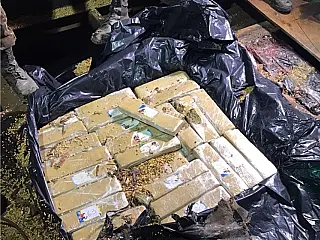 Soja recheada: motorista é preso com meia tonelada de maconha