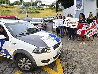 Familiares organizam protesto em apoio a policiais militares no Espírito Santo