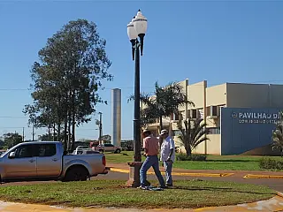 Ramim pede reinstalação de postes e rotatória na Rua Coronel Ponciano