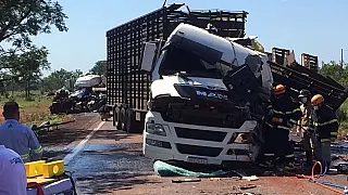 Caminhoneiro morre em acidente