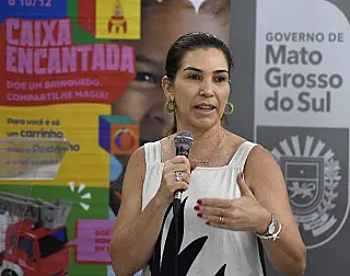 Primeira-dama abre campanha de coleta de brinquedos