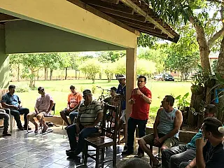 Pedro Pepa intercede em favor de moradores da Chácara Abaetés