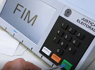 Urnas são escolhidas para o voto auditado