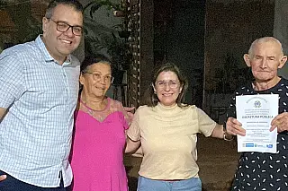 Mais famílias recebem escrituras da casa própria