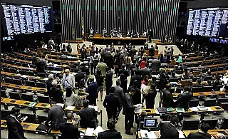Regras para BC fechar acordo de leniência com instituições financeiras é aprovada na Câmara