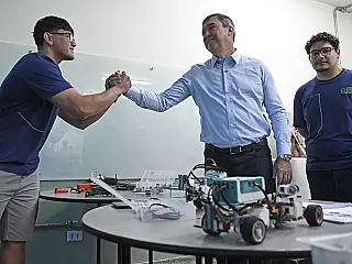 Tempo integral e formação profissional mudam rotina de MS