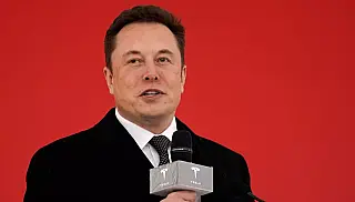 Elon Musk volta a dizer que acordo com Twitter pode travar