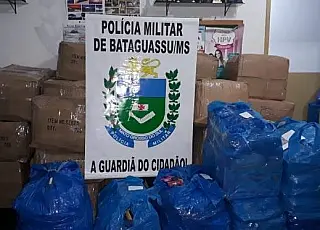 Turistas de São Paulo são detidos com ônibus cheio de muamba do Paraguai
