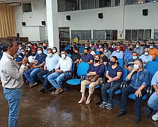 Juiz revoga aumento de Trad