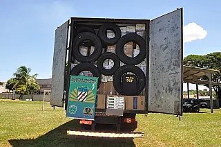 Contrabandista é preso com pneus, cigarros, agrotóxicos e eletrônicos em Maracajú