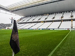 Caixa notifica Corinthians a pagar quase R$ 500 milhões da Arena