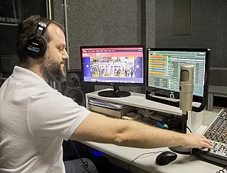 Rádio Web Experimental é tema de estudos em curso de Publicidade na Unigran