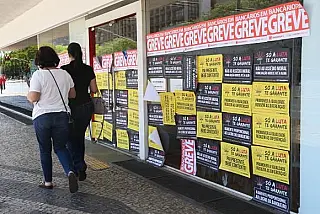 Bancários e Fenaban têm nova rodada de negociação à tarde