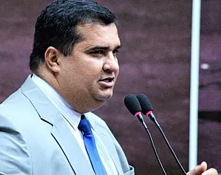 Madson diz que votou contra reforma porque projeto só cria mais cargos