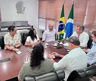 Governo promete atender convocados da Educação