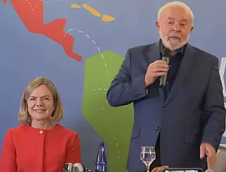 Maioria dos brasileiros teme que Brasil 'vire' comunista