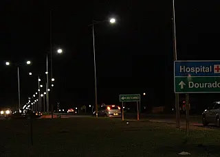 Prefeitura entrega nova iluminação na Avenida Guaicurus