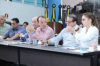 Júnior Rodrigues intercede e transporte de estudantes é retomado