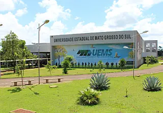 UEMS lança edital de vestibular com 2.637 vagas em 68 cursos