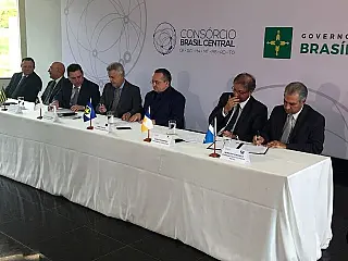 Governadores firmam acordo para comprar medicamentos de alto custo