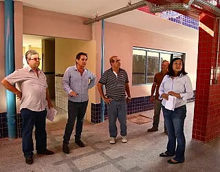 Délia visita obras em Ceim e pede agilidade de construção