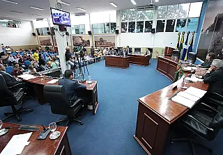 Na 'sombra' do MPE vereadores afugentam sessão e Câmara não escolhe nova Mesa
