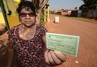 Sem obrigação, eleitores com mais de 70 anos fazem questão de votar em MS