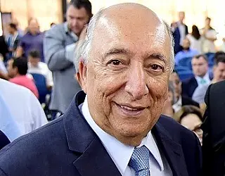 Pedro Chaves toma posse na Academia Brasileira de Educação