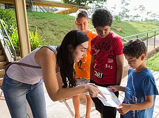 Nutrição da Unigran leva prática saudáveis de alimentação a escolas