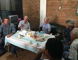 União de produtores e Agesul ajuda Prefeitura a recuperar MS 156