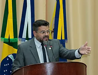 Mauricio Lemes pede conclusão de serviços iniciados pela Prefeitura em bairros