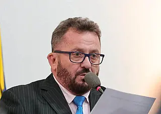 Câmara homenageia personalidades