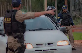 Para evitar acidentes durante o Carnaval PRF intensifica fiscalização nas rodovias do Estado