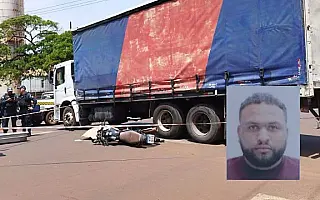 Motociclista morre após caminhão invadir preferencial