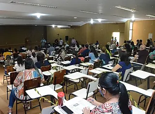 Educação reúne diretores de escolas, mas ainda não define modelo de ensino para 2021