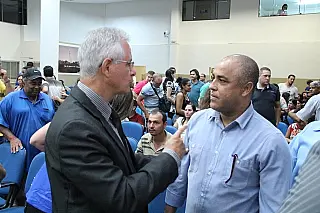 Vereador Sergio Nogueira reivindica melhorias para os bairros Jardim Pelicano e Carisma