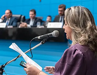 Projeto de Lia obriga acompanhante às pacientes sedadas