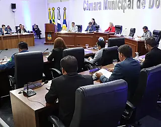 Vereadores mudam sessão por conta da campanha
