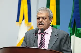 Cido Medeiros solicita melhorias em bairros de Dourados