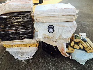 Presa dupla que receberia R$ 5 mil por transporte de maconha